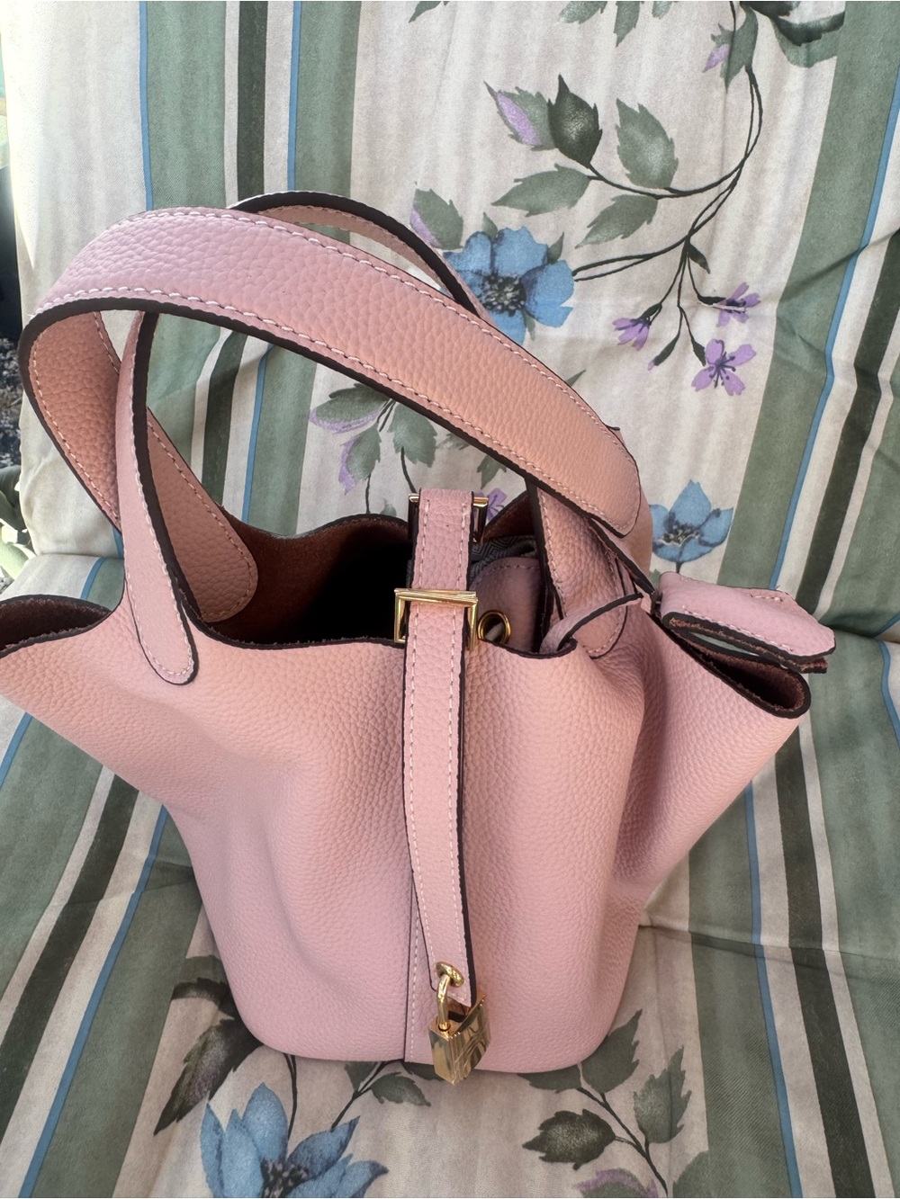 Genuine leather Designer-Inspired Pink Leather Bucket Bag with Gold Hardware